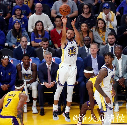 库里16分助阵勇士大胜湖人，布朗尼5中1，季前赛豪取5连胜